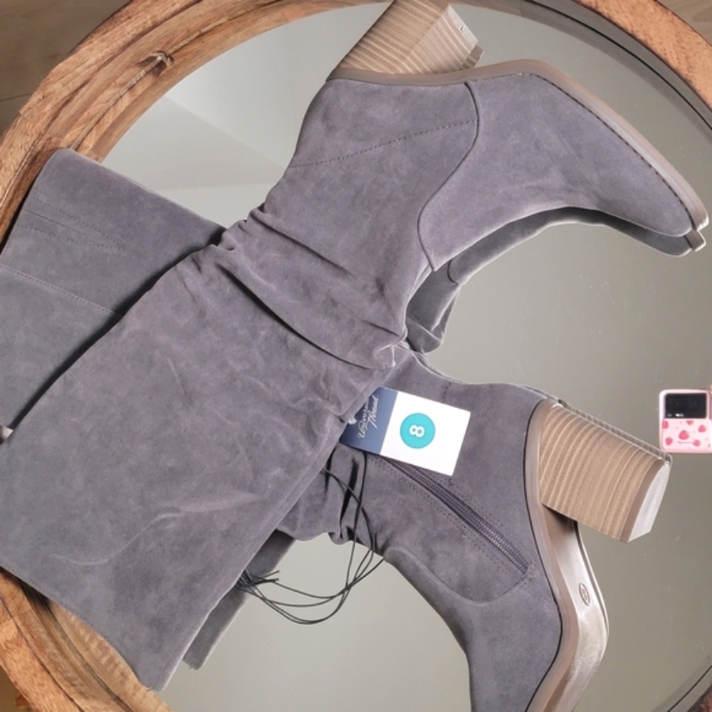 Stylish Gray Women's Boots